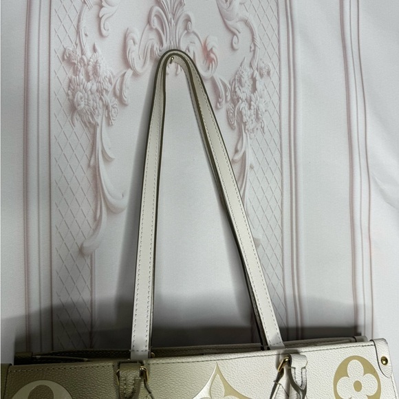 Louis Vuitton On-the-go Khaki Pastel - Picture 2 of 6